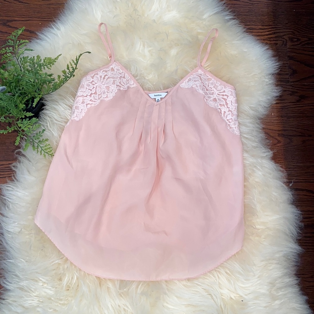 Aritzia Talula peach pleated cami with lace detail